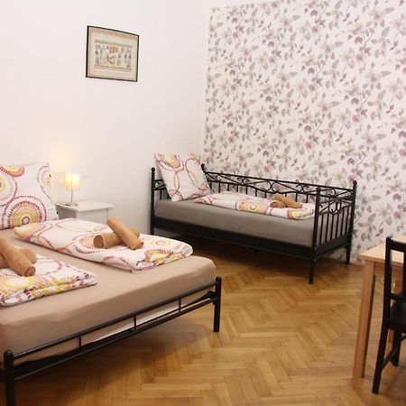 Central Prague Wenceslas Square Apartments Εξωτερικό φωτογραφία