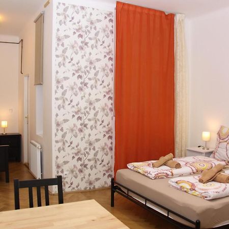 Central Prague Wenceslas Square Apartments Εξωτερικό φωτογραφία