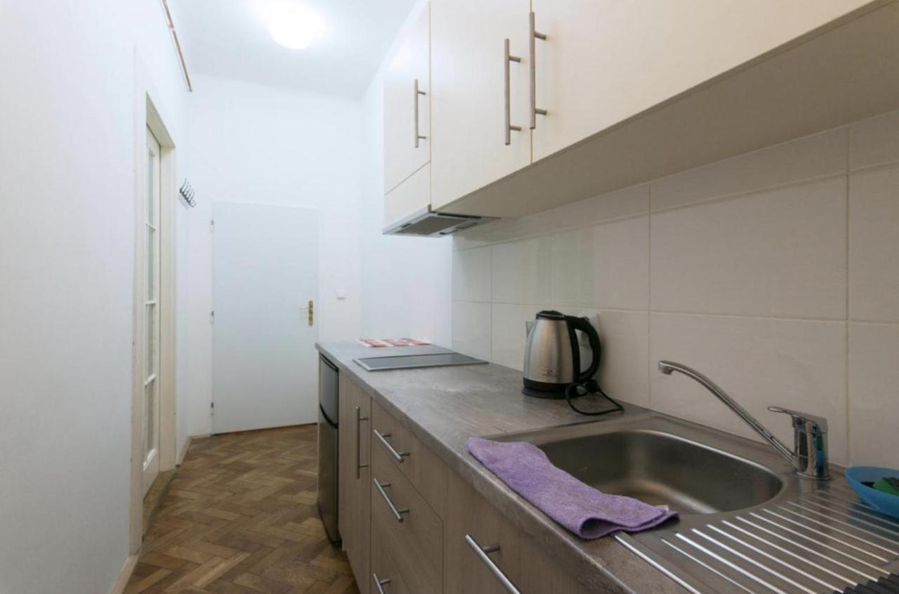 Central Prague Wenceslas Square Apartments Εξωτερικό φωτογραφία